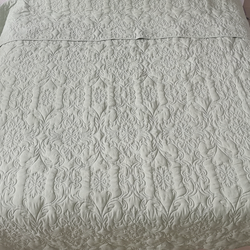 plain white bedspread