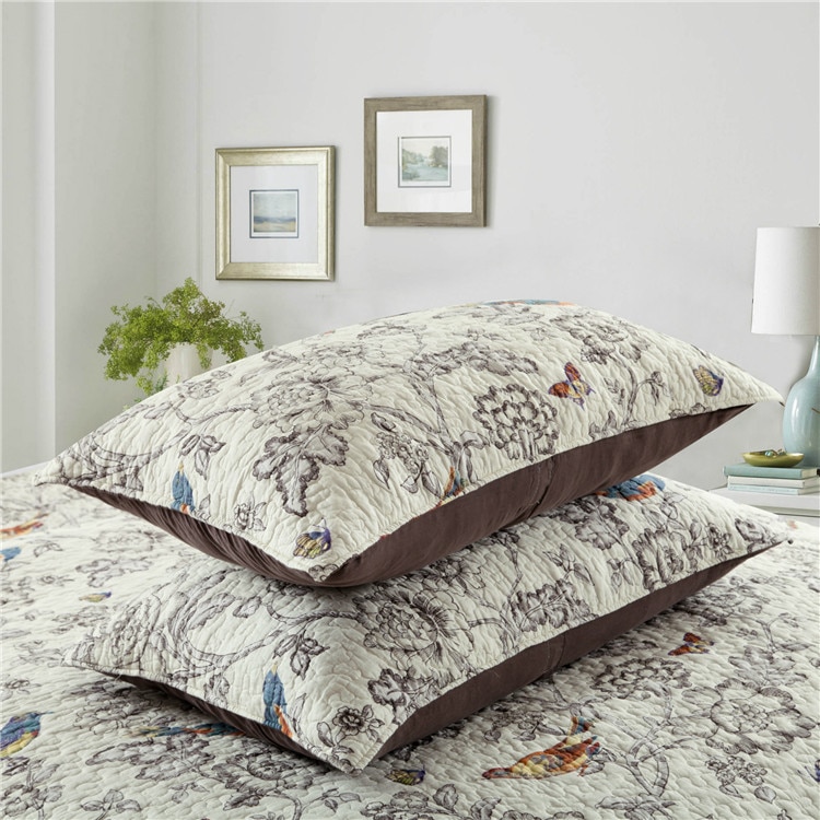 bed coverlet