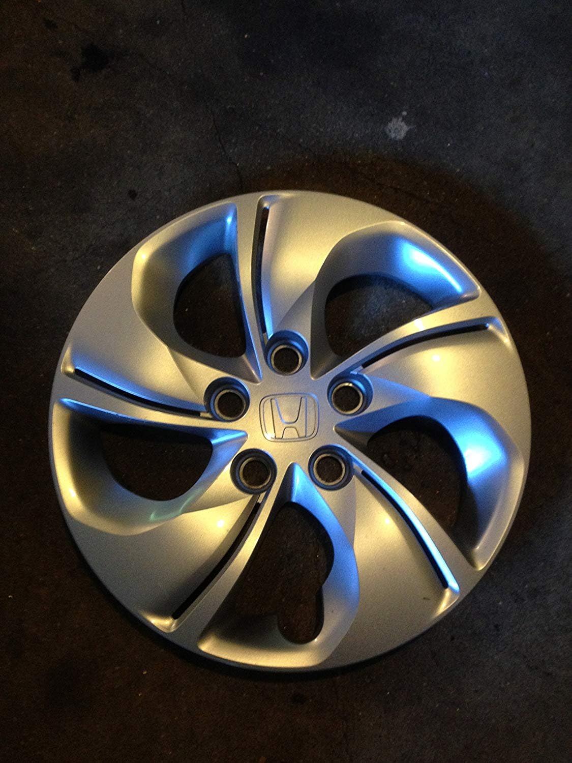 Genuine Honda 44733-TR3-A00 15" Wheel Cover