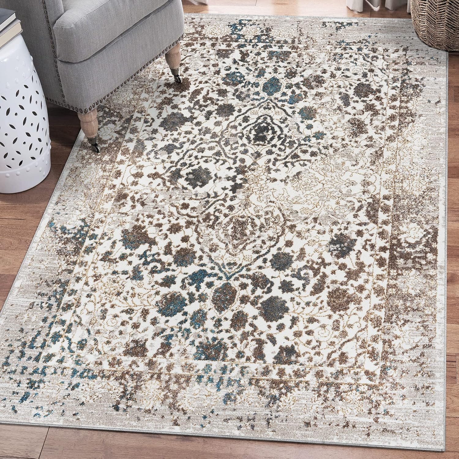 Persian Rug Luxe Weavers 6495 – Distressed Floral Rug