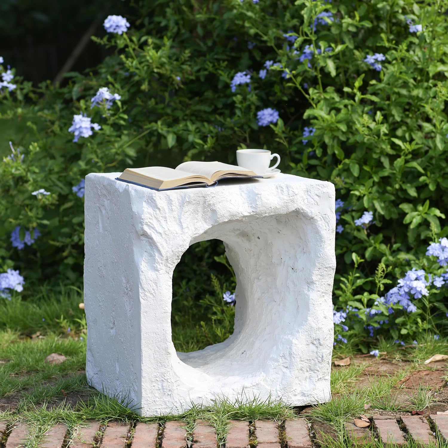 Nataly 17.85" Outdoor Side Table, White
